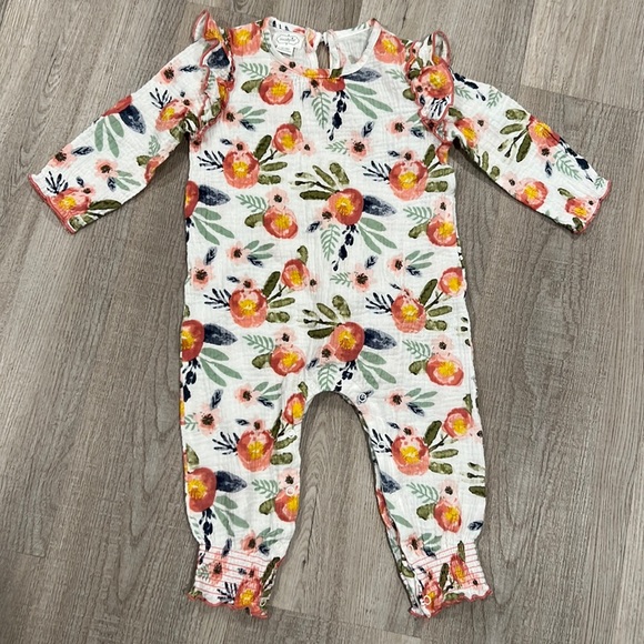 Mud Pie Floral Print Gauze Romper - Picture 2 of 5